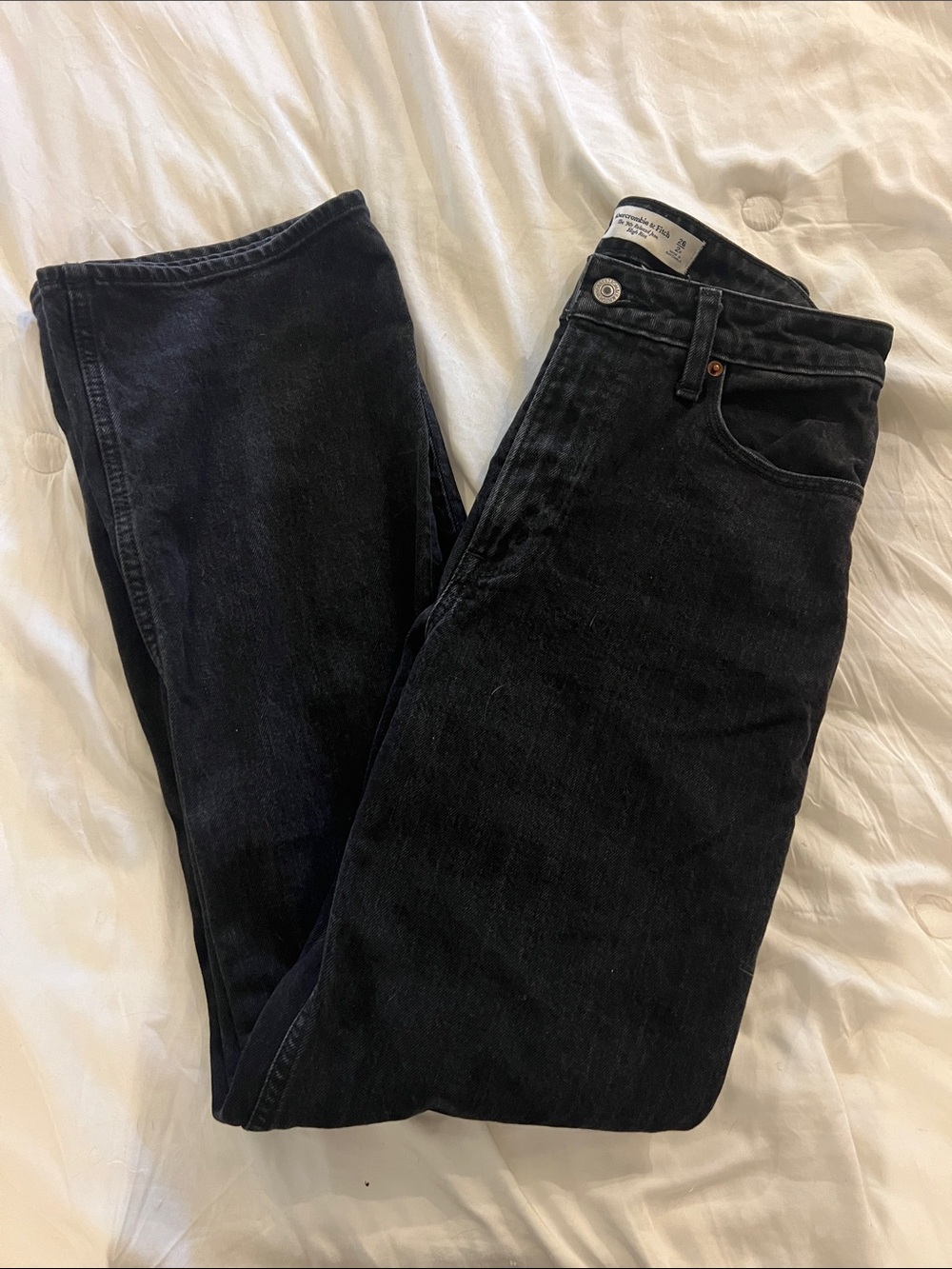 Abercrombie & Fitch 90’s relaxed Jean high rise 26 curve love